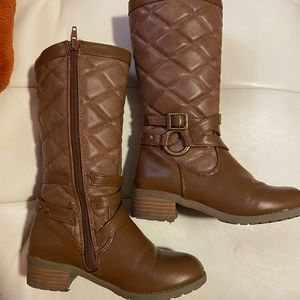 SOLD Brown Toddler boots size US 13